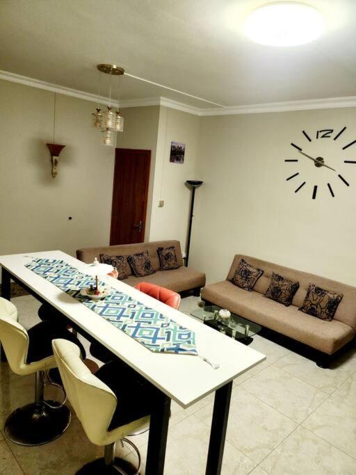 Kot Nu - Beach Themed Apartment - 3 Mins Walk From The Sea Flic-en-Flacq Exterior foto